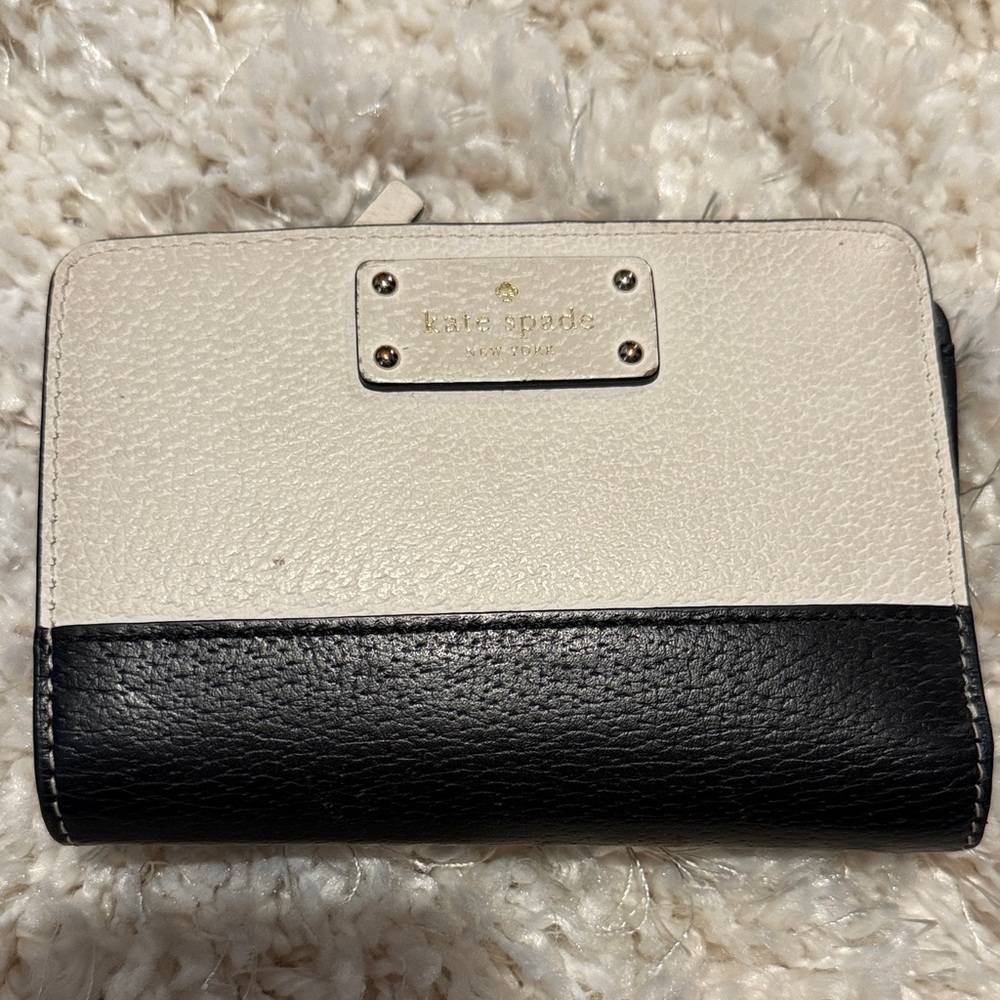 Kate Spade Two-Tone Black and Cream Wallet